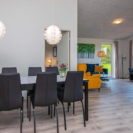 8 Person Holiday Home In Ansager Εξωτερικό φωτογραφία