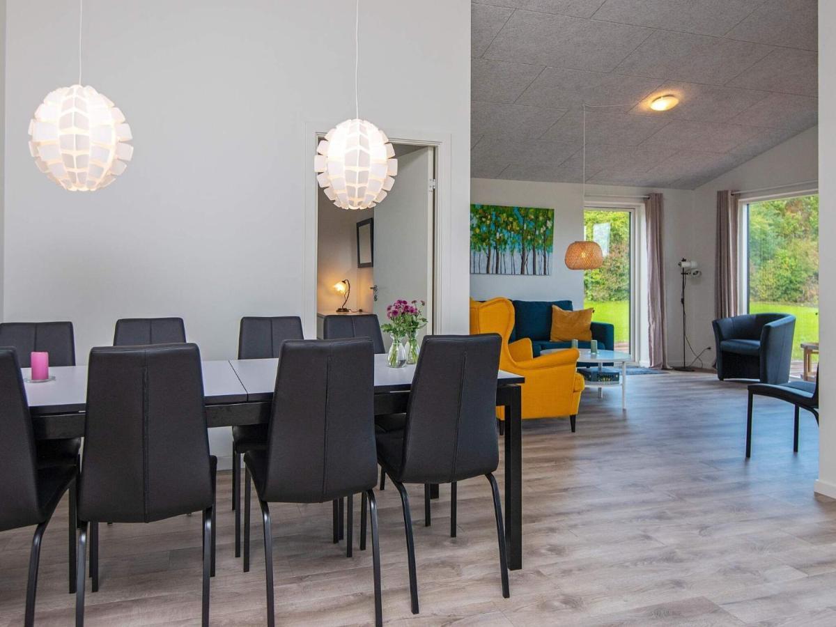 8 Person Holiday Home In Ansager Εξωτερικό φωτογραφία